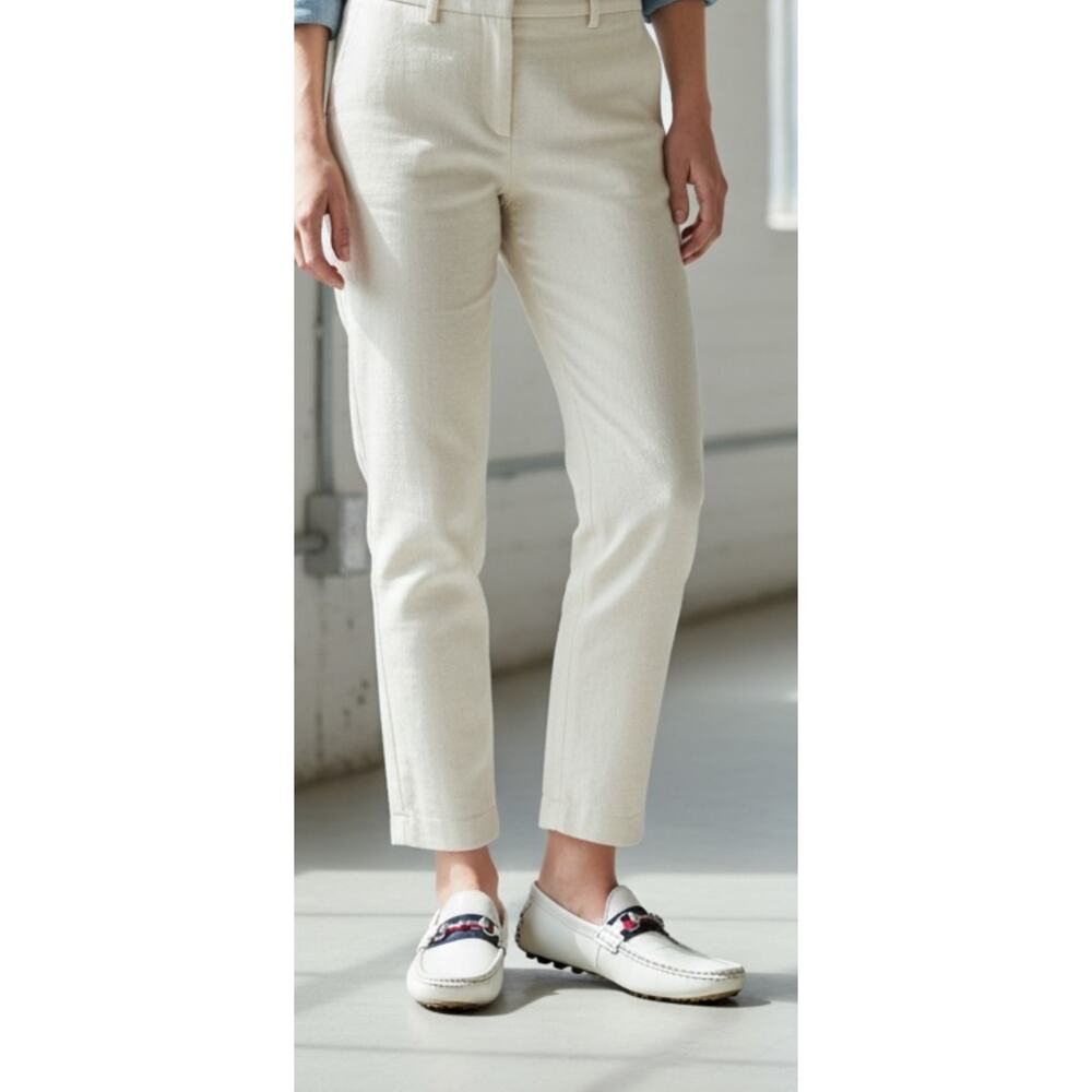 Gucci Women's White Leather Loafers with Web Detail